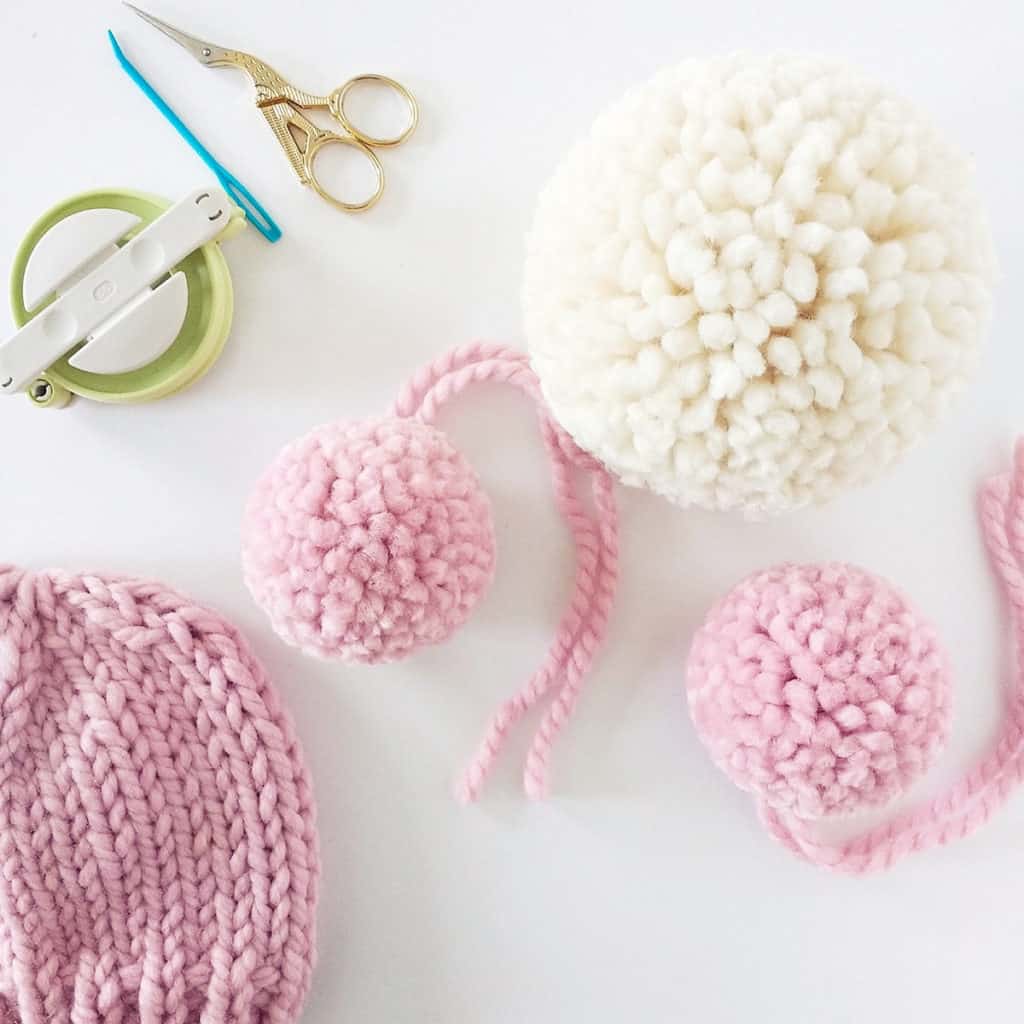 How To Make An XL Pom Pom Knifty Knittings