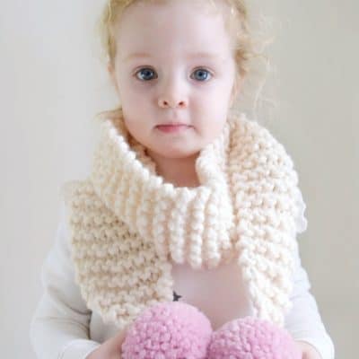 Knit Pom Pom Scarf – Free Pattern