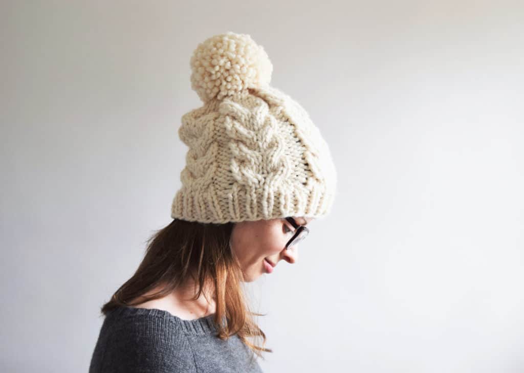 7 Quick Knits To Stock Your Market Booth - click for these fast and fun knitting patterns to stock your booth and your shop with this fall! #knittingpatterns #marketprep