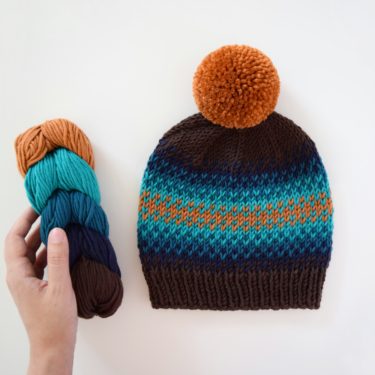 Fair Isle Beanie - Click for the free knitting pattern from www.kniftyknittings.com! #knittingpattern #yarnspirations #caronxpantone