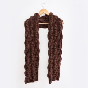 The Rosewood Scarf - Click for the free knitting pattern and video tutorial from www.kniftyknittings.com! #knitting #knittingpattern #freeknittingpatterns