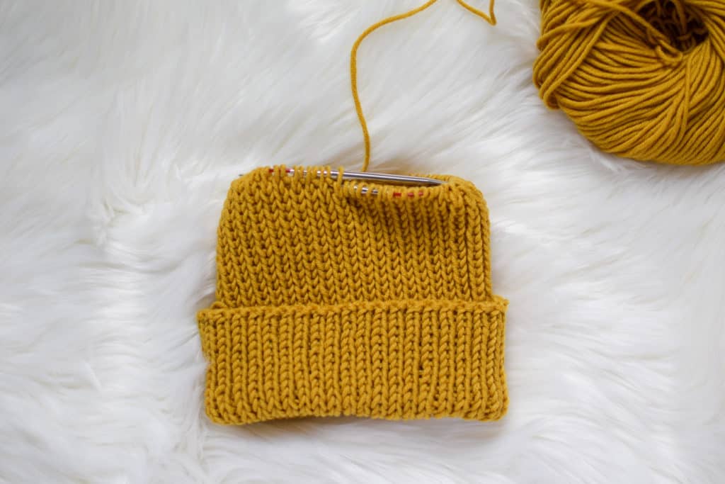 Ribbed Knit Beanie by Whitney Anderson for Operation Gratitude - free pattern
