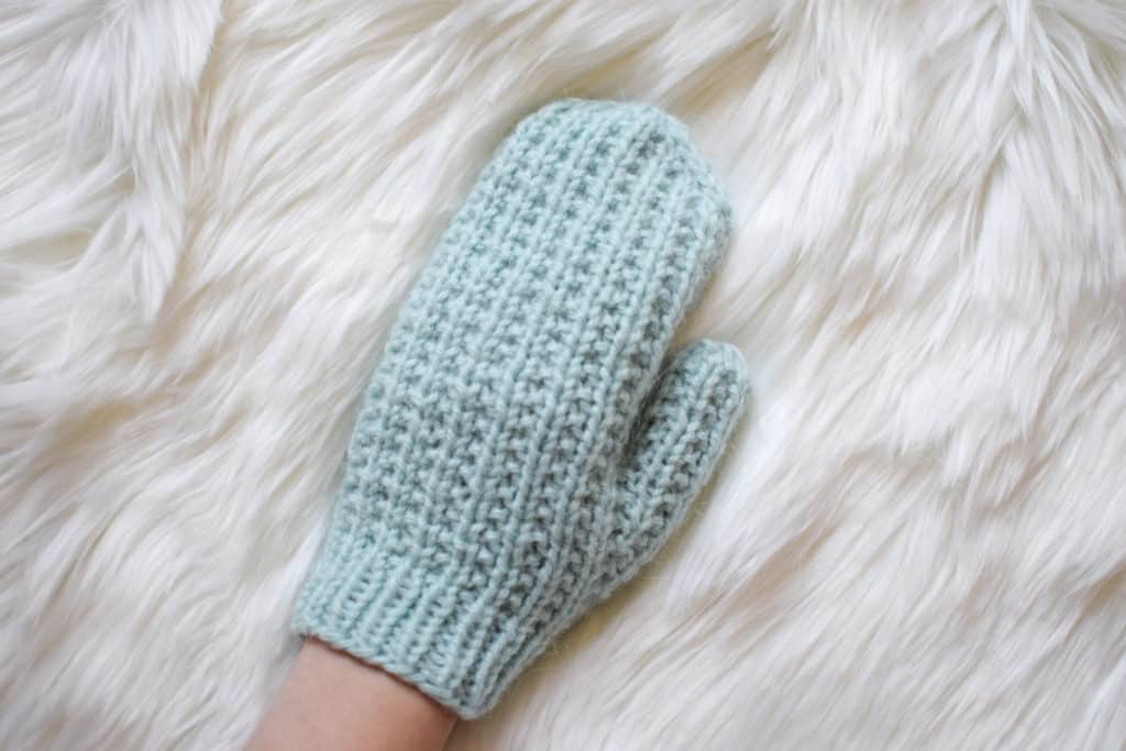 Broken Rib Knit Mittens - free pattern from Knifty Knittings and Yarnspirations #knitting #knittingpattern #yarnspirations