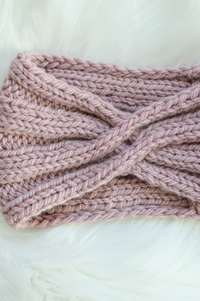 Cable Twist Headband - free knitting pattern from Knifty Knittings #knitting #knittingpattern #knitheadband