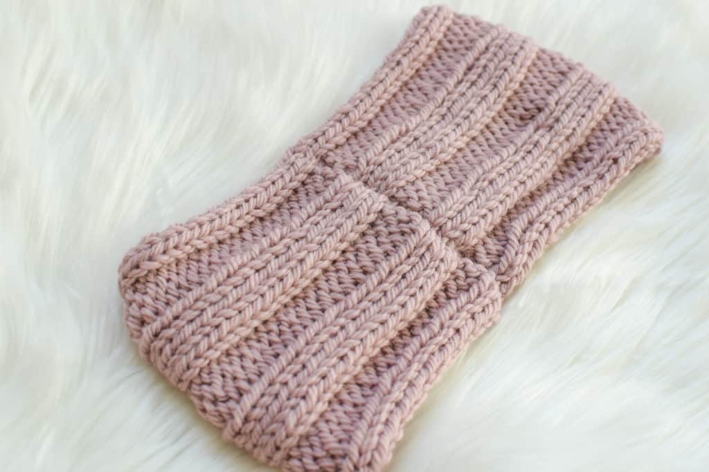 Cable Twist Headband - free knitting pattern from Knifty Knittings #knitting #knittingpattern #knitheadband