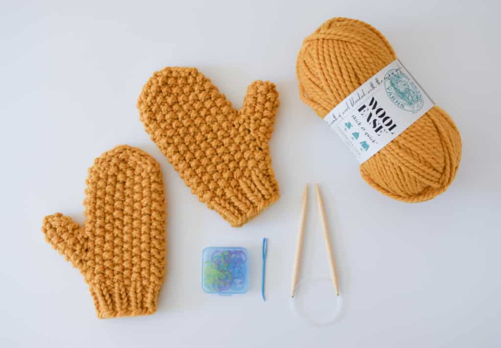 Seed Stitch Mittens - free pattern and tutorial from Knifty Knittings x Michaels! #knitting #mittens #knittingpattern #freepattern