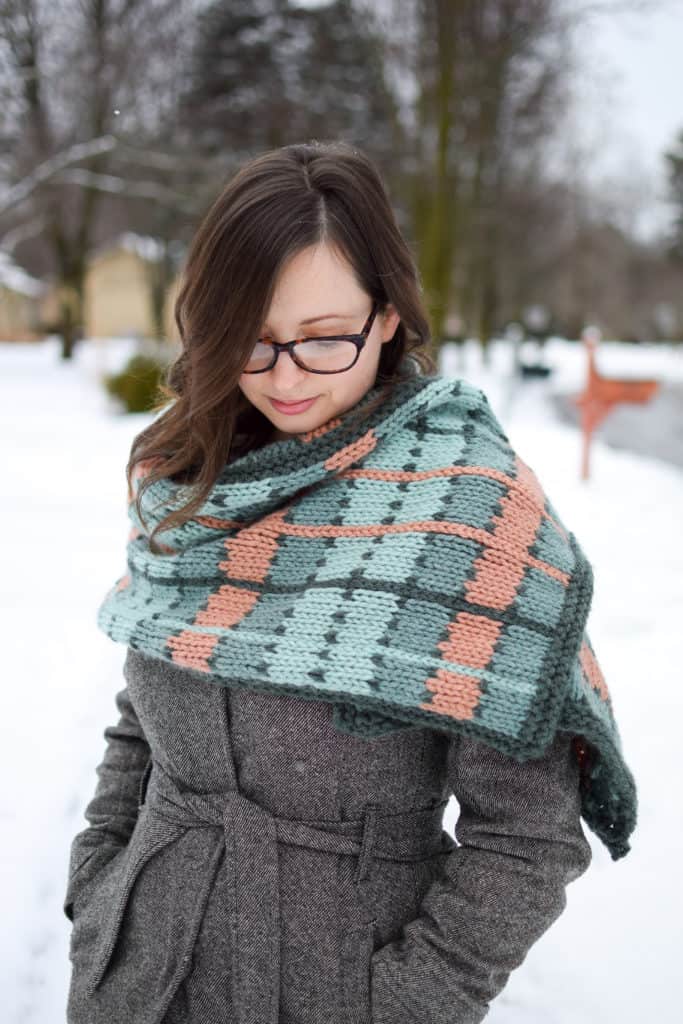 Crossroads Wrap - free knitting pattern and tutorial from www.kniftyknittings.com #knitting #lionbrandyarn #knittingtutorial